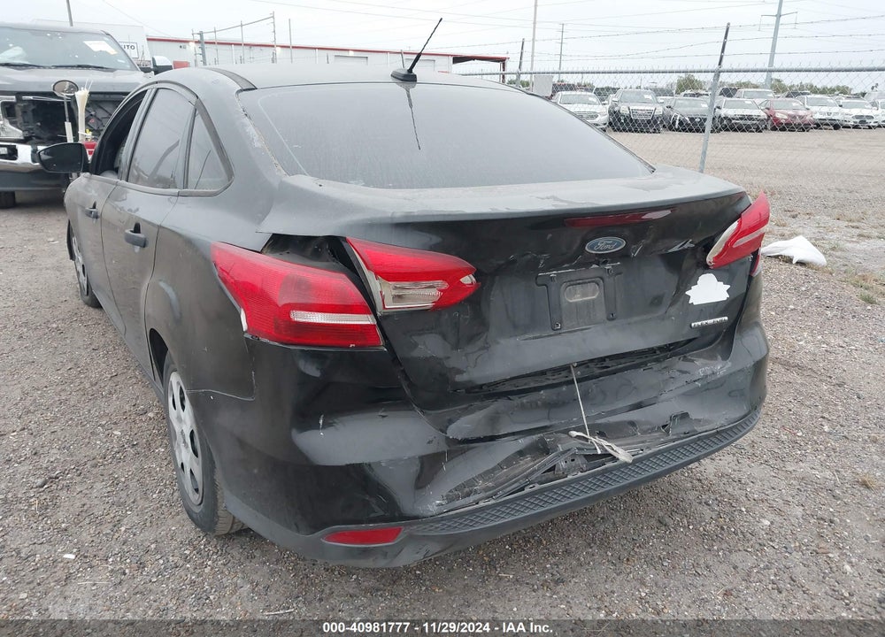 2016 FORD FOCUS S VIN: 1FADP3E21GL288828