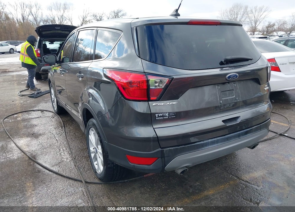 2019 FORD ESCAPE SE VIN: 1FMCU0GD2KUC26249