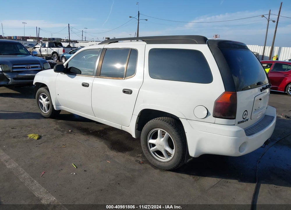 2005 GMC ENVOY XL SLE VIN: 1GKES16S256117389
