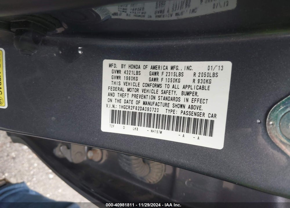 2013 HONDA ACCORD VIN: 1HGCR2F82DA090720