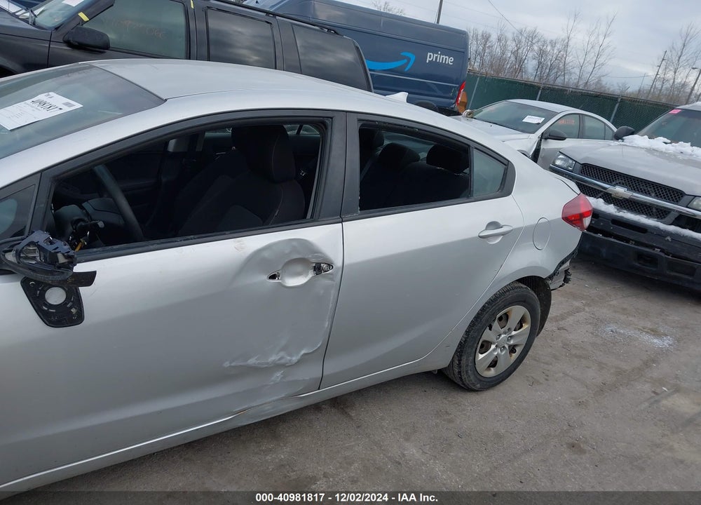 2018 KIA FORTE LX VIN: 3KPFK4A75JE271541