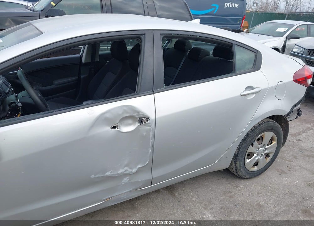 2018 KIA FORTE LX VIN: 3KPFK4A75JE271541