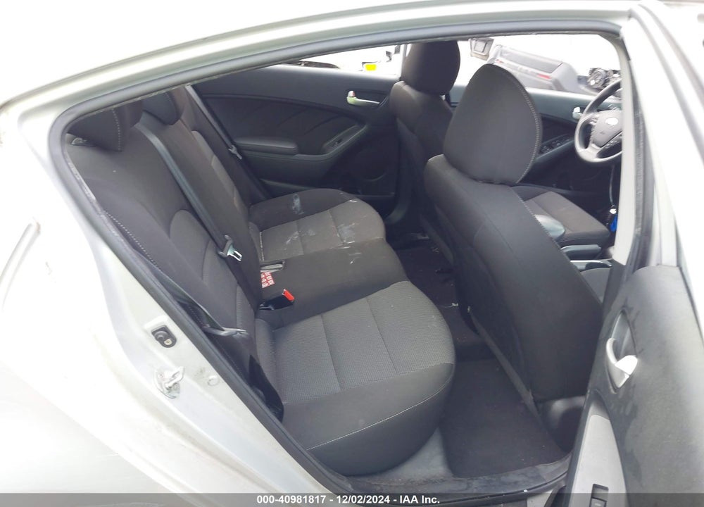 2018 KIA FORTE LX VIN: 3KPFK4A75JE271541