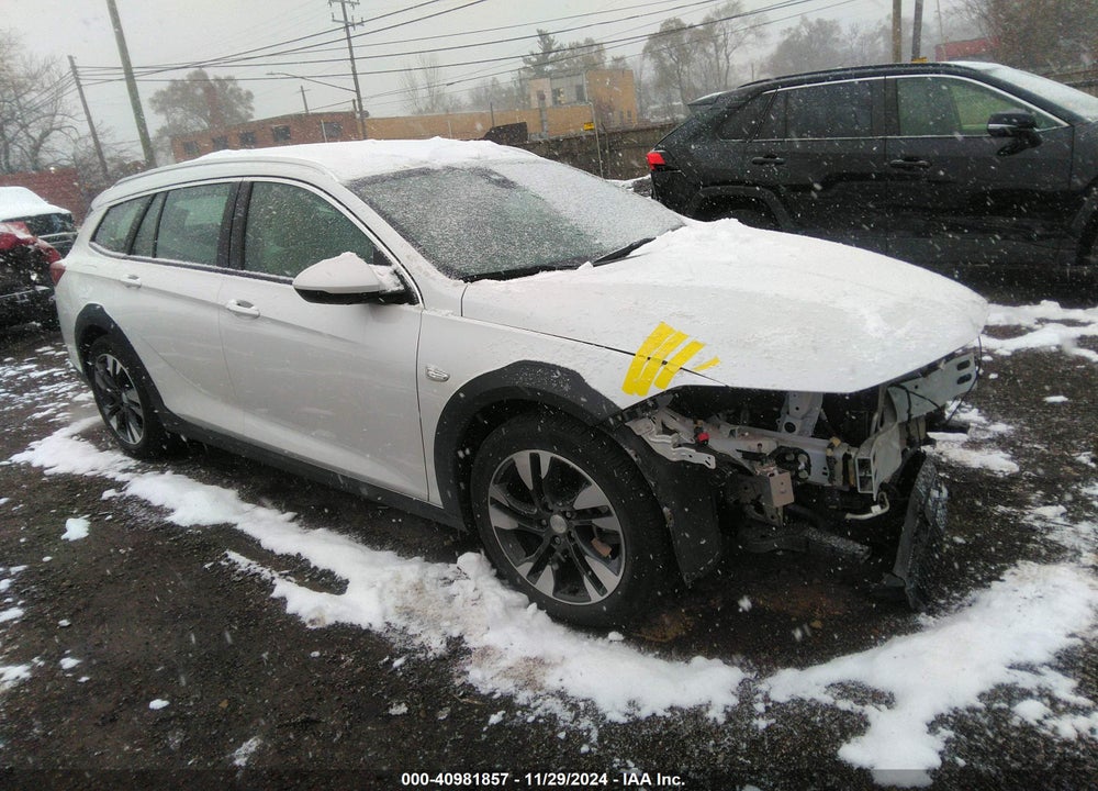 2019 BUICK REGAL TOURX AWD ESSENCE VIN: W04GV8SXXK1022684