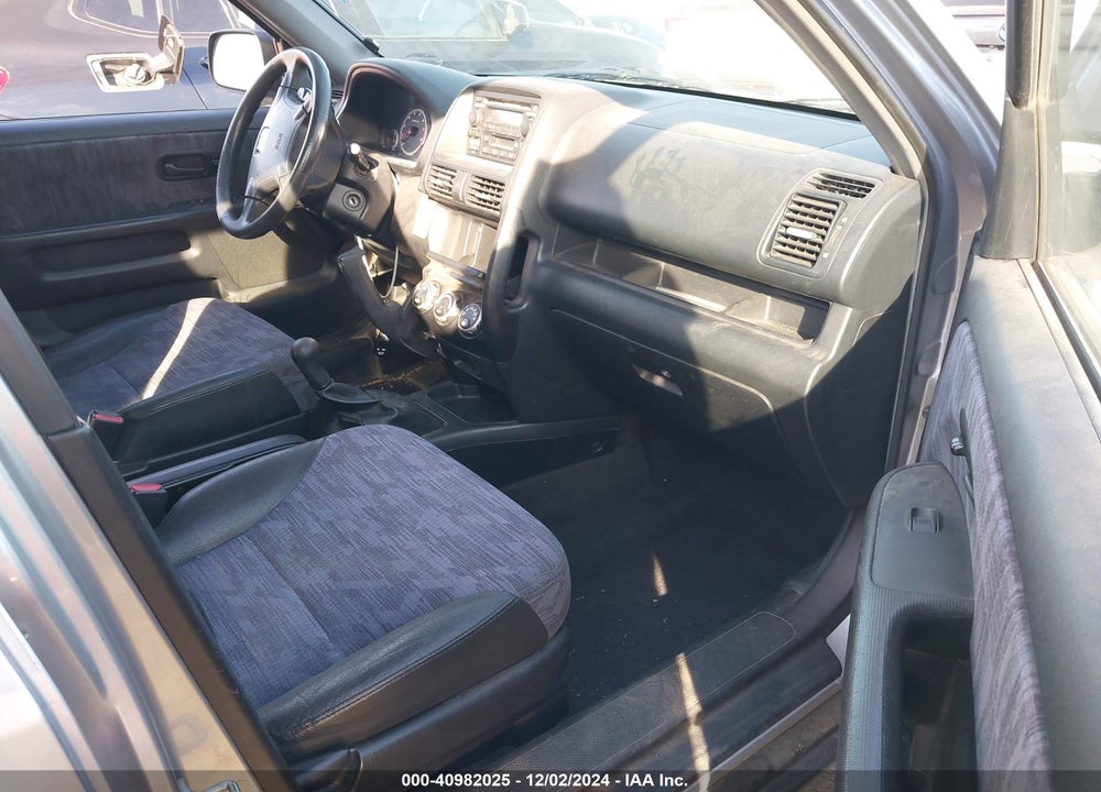 2004 HONDA CR-V LX VIN: JHLRD77494C044079