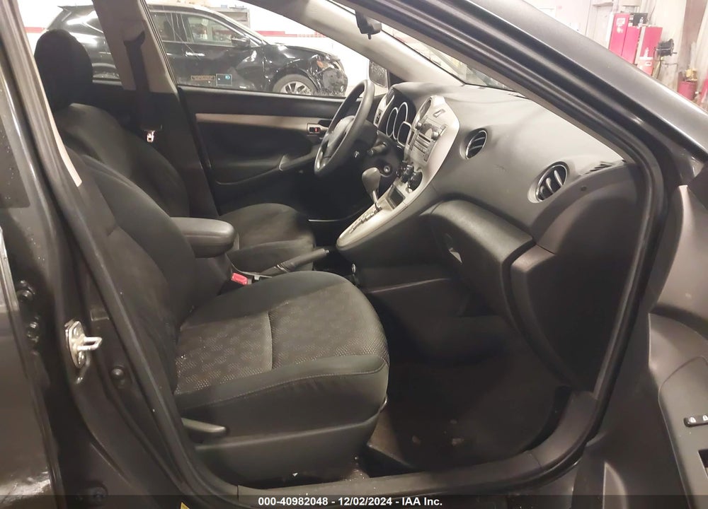 2010 PONTIAC VIBE VIN: 5Y2SP6E88AZ401766