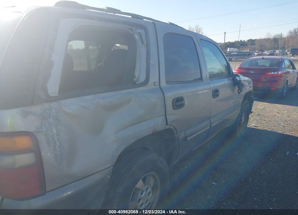 2000 CHEVROLET TAHOE ALL NEW LS VIN: 1GNEK13T3YJ138303
