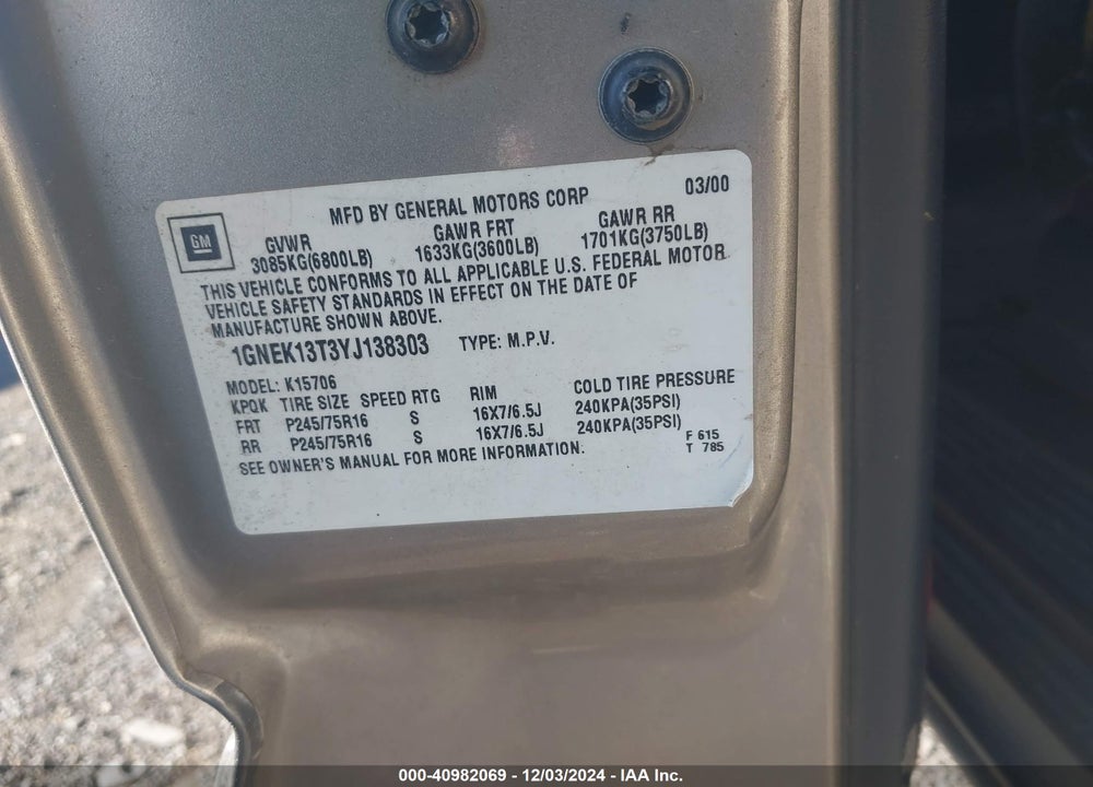 2000 CHEVROLET TAHOE ALL NEW LS VIN: 1GNEK13T3YJ138303