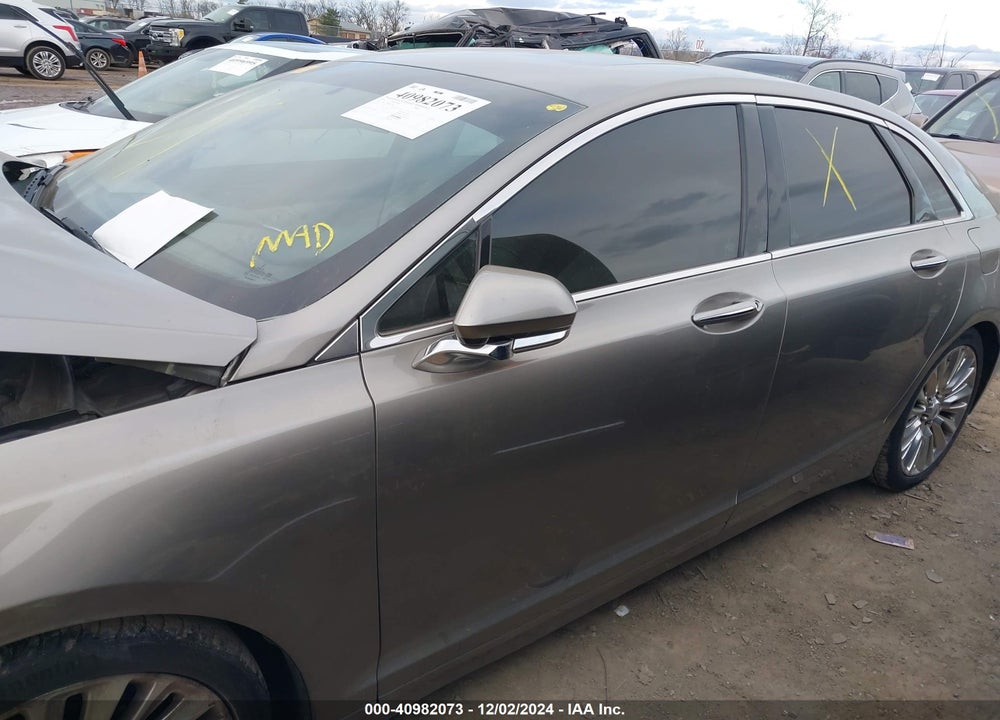 2015 LINCOLN MKZ VIN: 3LN6L2J99FR617556
