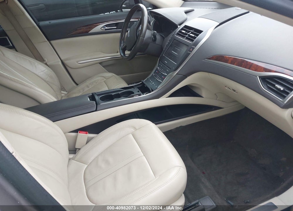 2015 LINCOLN MKZ VIN: 3LN6L2J99FR617556