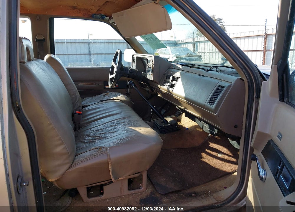 1992 CHEVROLET GMT-400 K2500 VIN: 2GCFK29K8N1128308