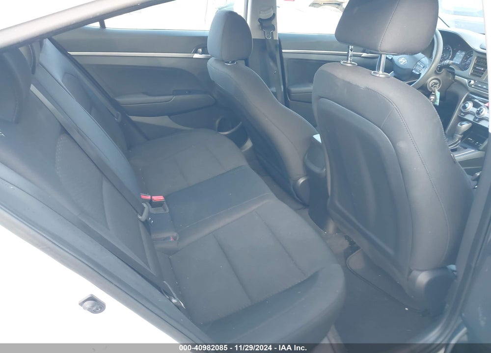 2019 HYUNDAI ELANTRA SE VIN: 5NPD74LF6KH468499