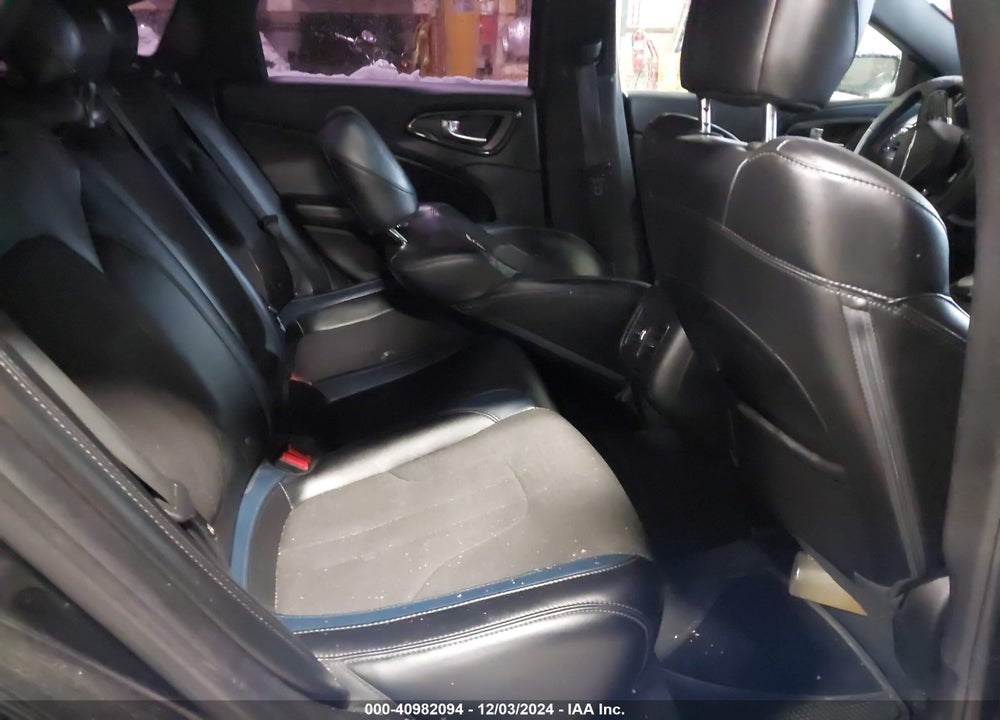 2016 CHRYSLER 200 S VIN: 1C3CCCDG1GN118332