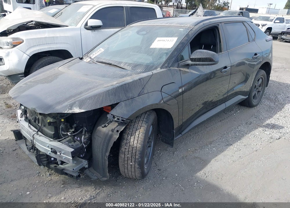 2023 TOYOTA BZ4X XLE VIN: JTMAAAAA7PA001262