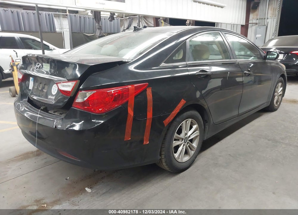 2013 HYUNDAI SONATA GLS VIN: 5NPEB4AC6DH724526
