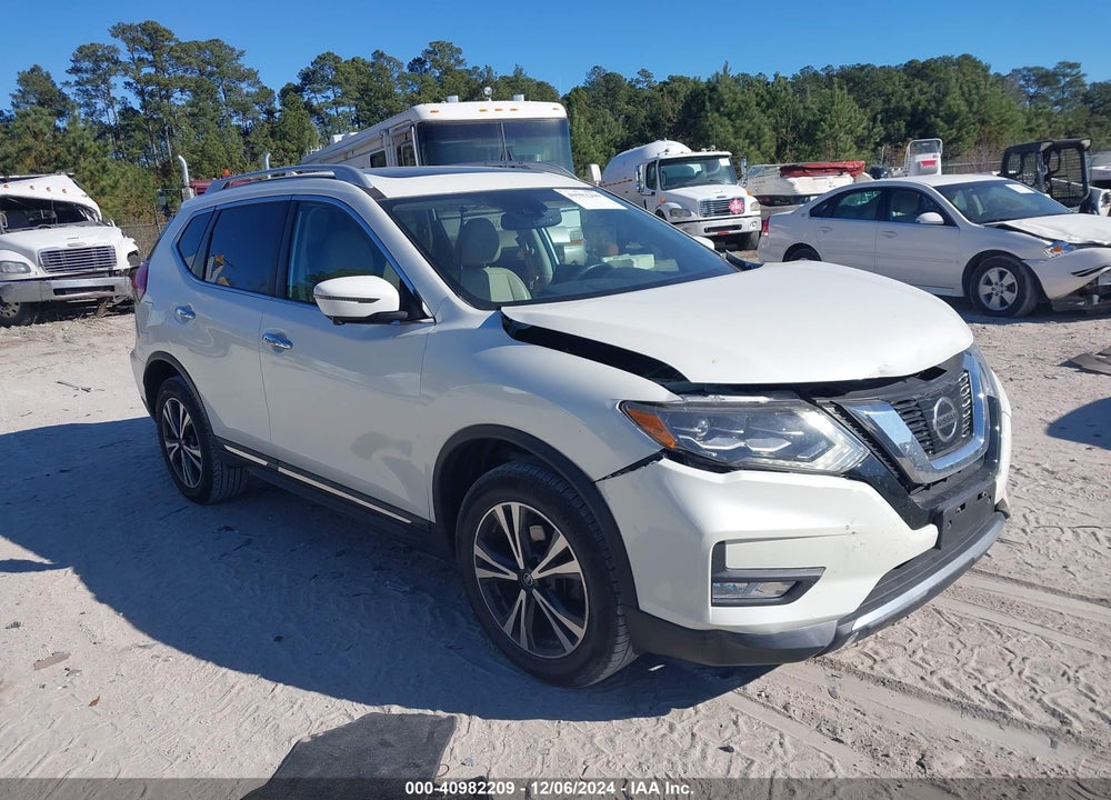 2017 NISSAN ROGUE SL VIN: 5N1AT2MVXHC732350