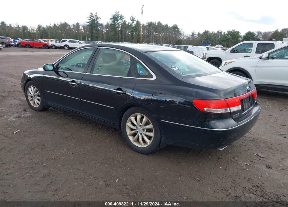 2006 HYUNDAI AZERA LIMITED/SE VIN: KMHFC46F26A118070