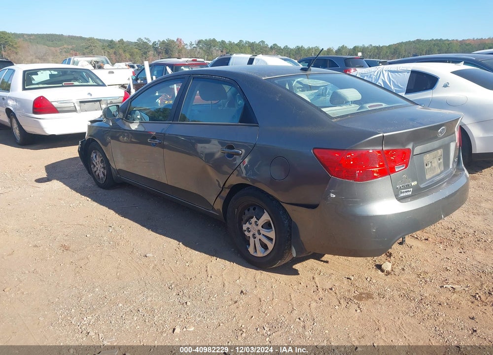 2013 KIA FORTE VIN: KNAFU4A25D5726187