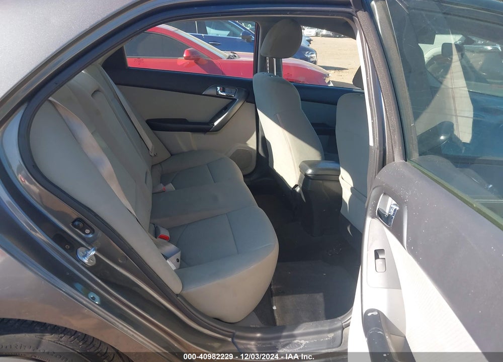 2013 KIA FORTE VIN: KNAFU4A25D5726187