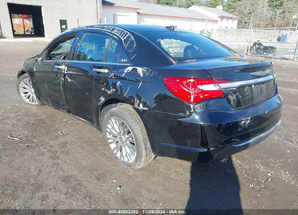 2013 CHRYSLER 200 VIN: 1C3CCBCG9DN612638