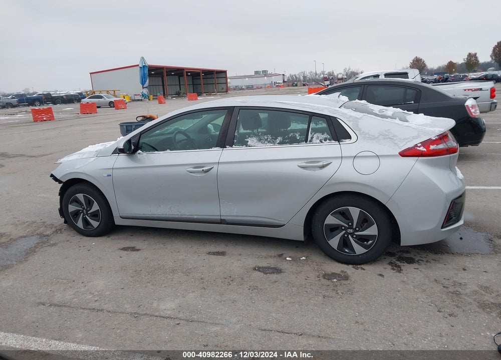 2018 HYUNDAI IONIQ HYBRID SEL VIN: KMHC75LC7JU072668