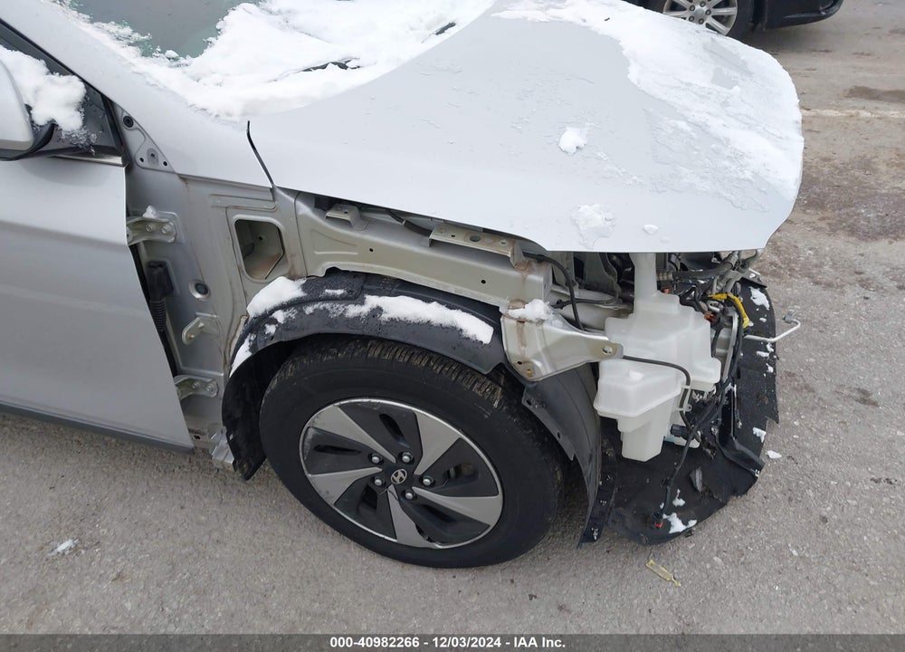 2018 HYUNDAI IONIQ HYBRID SEL VIN: KMHC75LC7JU072668