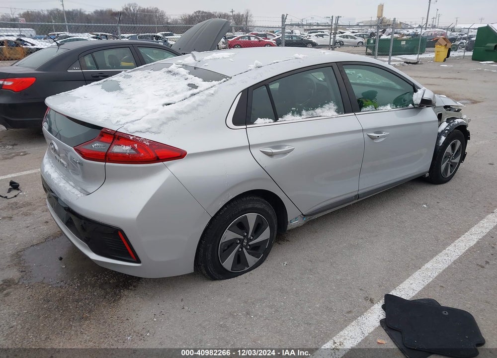 2018 HYUNDAI IONIQ HYBRID SEL VIN: KMHC75LC7JU072668