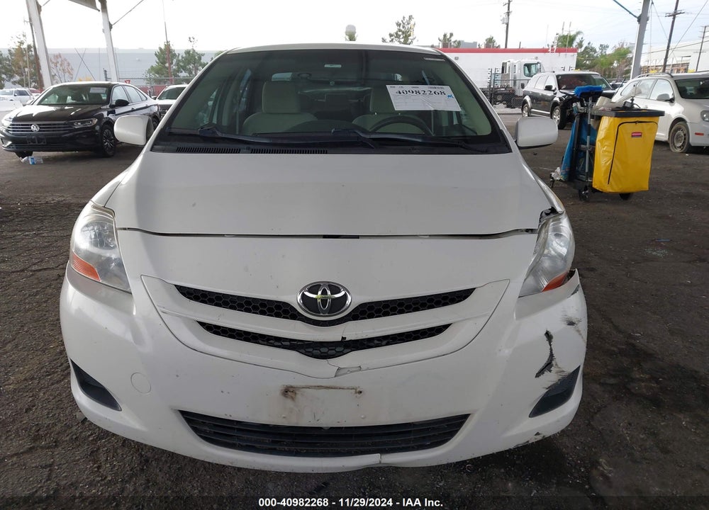 2008 TOYOTA YARIS VIN: JTDBT923084032172