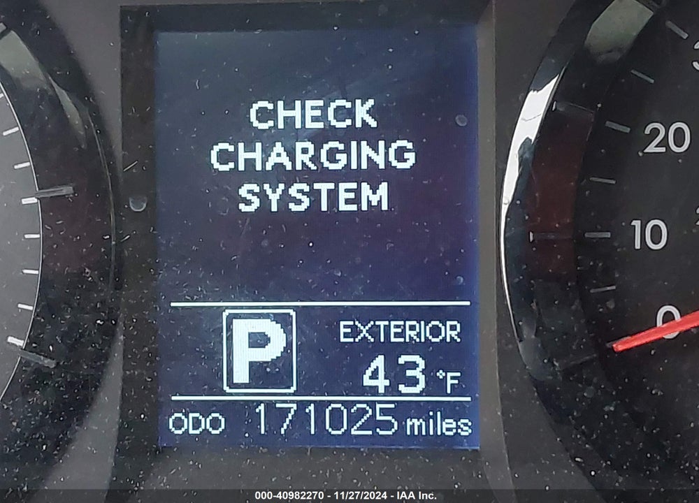 2015 TOYOTA SIENNA LE 8 PASSENGER VIN: 5TDKK3DC0FS680156