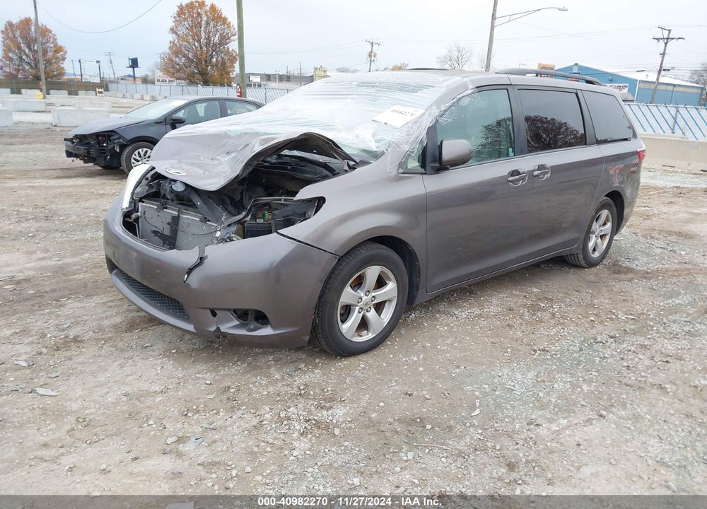 2015 TOYOTA SIENNA LE 8 PASSENGER VIN: 5TDKK3DC0FS680156