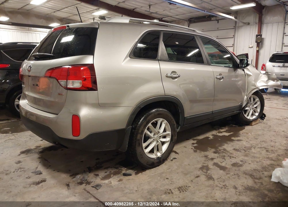 2014 KIA SORENTO LX VIN: 5XYKTCA6XEG531308