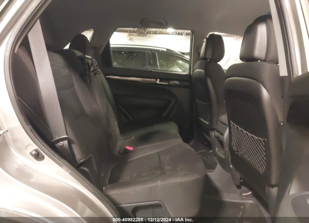 2014 KIA SORENTO LX VIN: 5XYKTCA6XEG531308