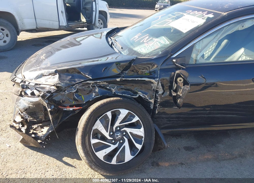 2017 HONDA CIVIC LX VIN: SHHFK7H2XHU217036