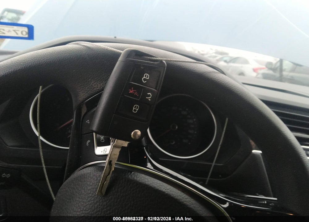 2018 VOLKSWAGEN TIGUAN 2.0T S VIN: 3VV1B7AX4JM035319
