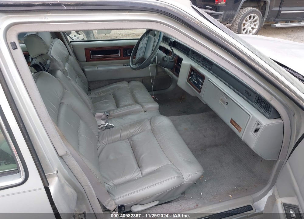 1993 CADILLAC 60 SPECIAL VIN: 1G6CB53B1P4238110