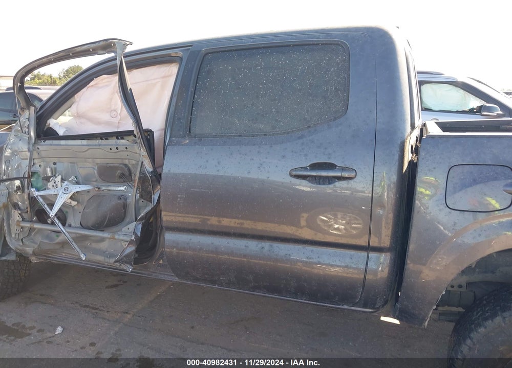 2022 TOYOTA TACOMA SR VIN: 3TYAX5GN3NT036515