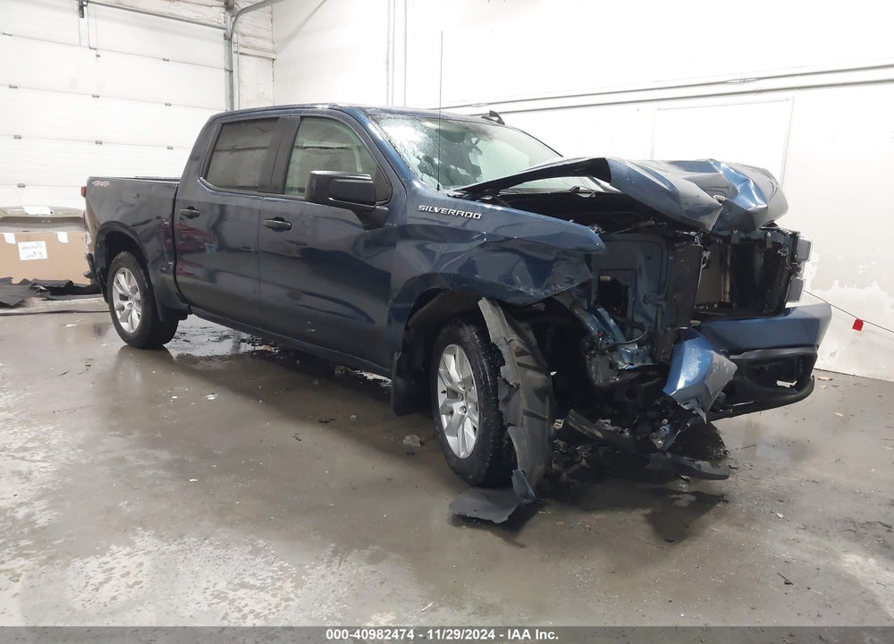 2020 CHEVROLET SILVERADO 1500 4WD SHORT BED CUSTOM VIN: 3GCPYBEK9LG358985
