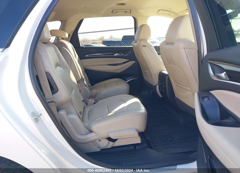 2018 BUICK ENCLAVE ESSENCE VIN: 5GAEVAKWXJJ147826