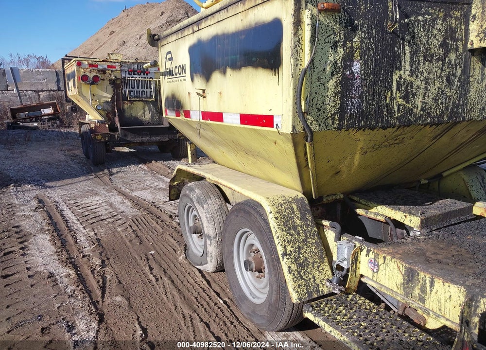 2015 FALCON 4-TON VIN: 1F9P4172XFM339203