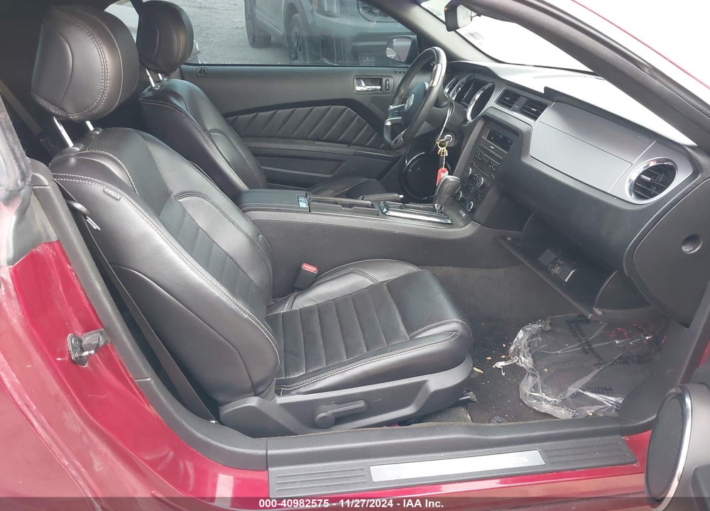 2014 FORD MUSTANG V6 PREMIUM VIN: 1ZVBP8EM6E5257184