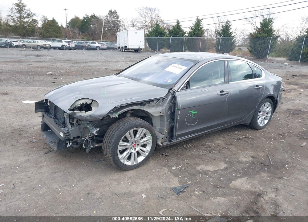 2017 JAGUAR XF 35T PREMIUM VIN: SAJBD4BV6HCY44052