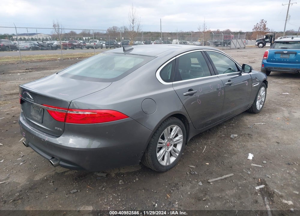 2017 JAGUAR XF 35T PREMIUM VIN: SAJBD4BV6HCY44052