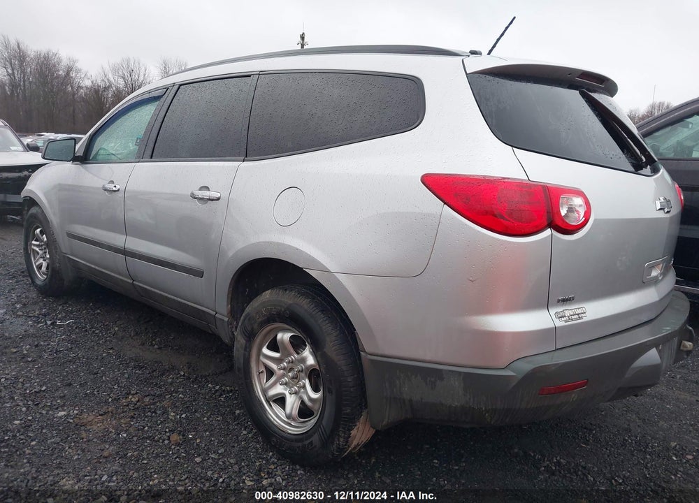 2012 CHEVROLET TRAVERSE LS VIN: 1GNKVFED9CJ341380
