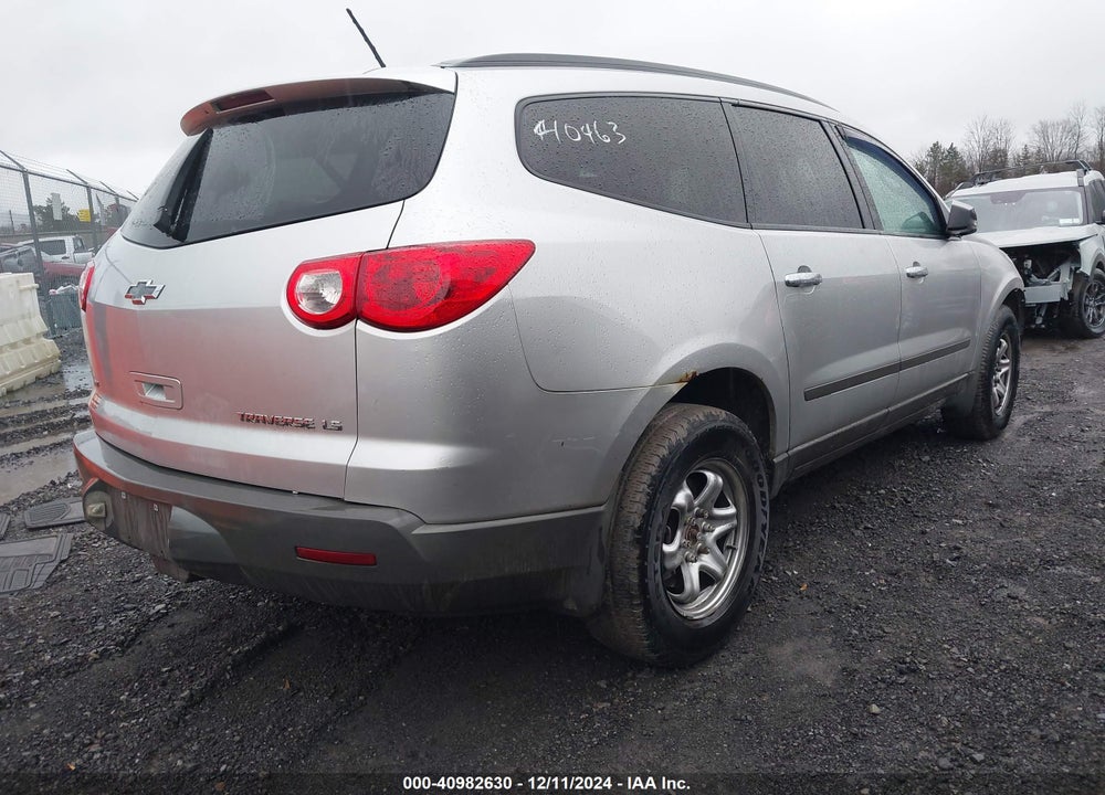 2012 CHEVROLET TRAVERSE LS VIN: 1GNKVFED9CJ341380