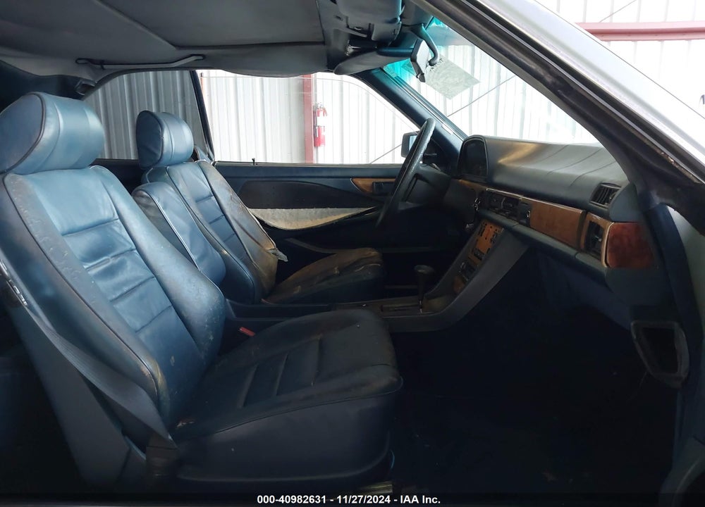 1982 MERCEDES-BENZ 380 SEC VIN: WDBCA43A6CB000291