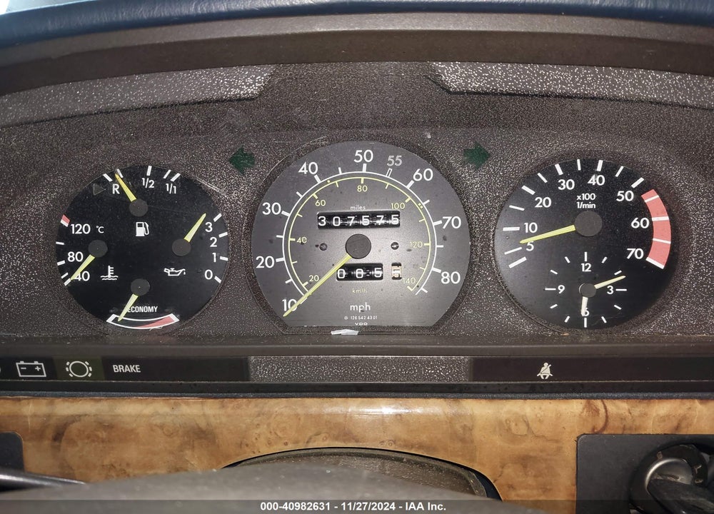 1982 MERCEDES-BENZ 380 SEC VIN: WDBCA43A6CB000291