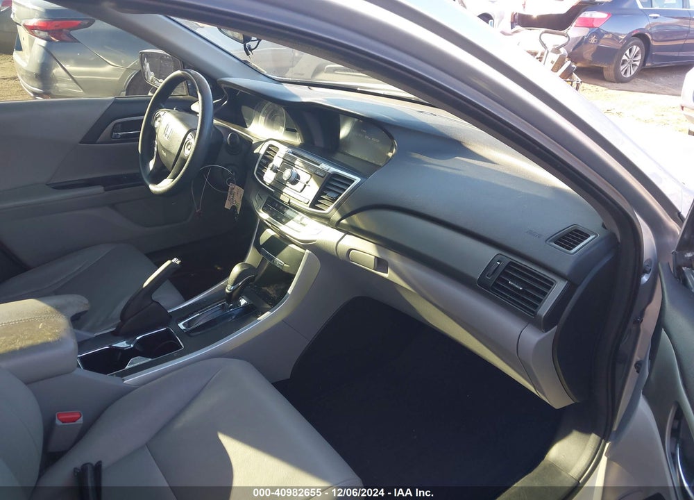 2013 HONDA ACCORD LX VIN: 1HGCR2F30DA124786