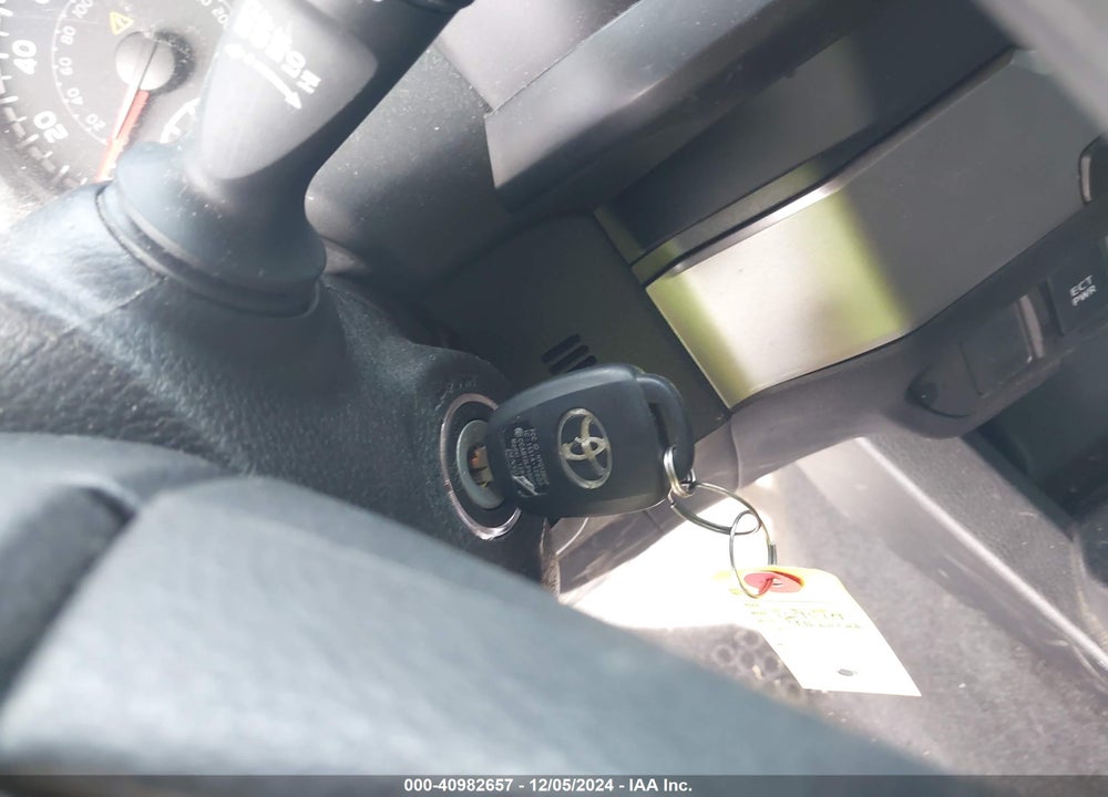 2021 TOYOTA TACOMA SR VIN: 5TFAX5GN5MX190132
