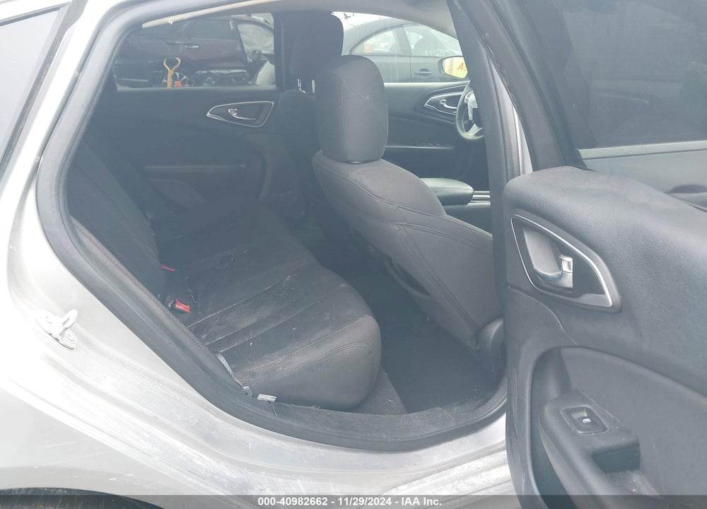 2015 CHRYSLER 200 LX VIN: 1C3CCCFBXFN567783