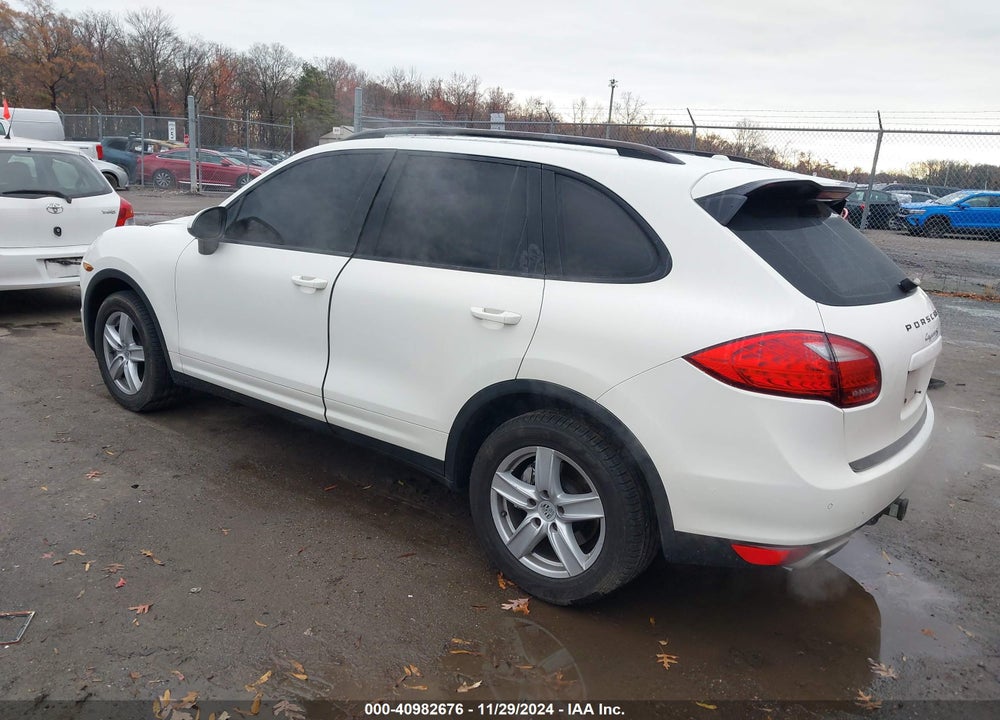 2011 PORSCHE CAYENNE S VIN: WP1AB2A2XBLA54061